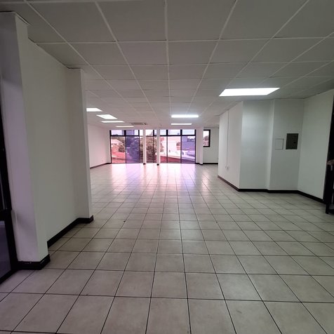 Alquiler de oficinas, consultorios, centro estudio Pitahaya San José en Catedral, San José — $1,520