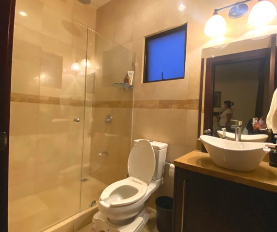 Casa en Condomino en Residencial Hacienda del Sol. en Santa Ana, San José — $725,000 - Foto 3 de 31