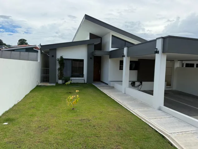 Hermosa casa a la venta, en Tacares de Grecia en Tacares, Grecia, Alajuela — ₡ 118 500 000