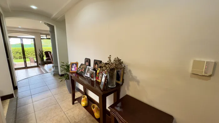 Venta casa de 2 plantas en condominio Vista Real, San Rafael. (FE) in San Rafael, Montes De Oca, San José — $325,000 - Photo 2 of 22