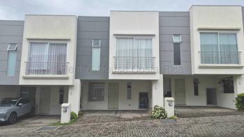 Venta de Casa de Lujo en Santo Domingo-Santo Tomas. RAH 27-586