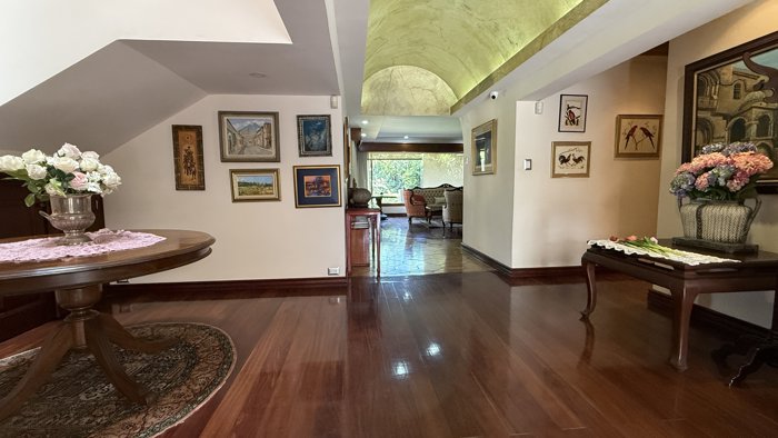 Venta Casa del Sol, Trejos Montealegre in San Rafael, Escazú, San José — $899,000 - Photo 2 of 29