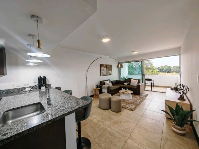 Venta de apartamento en la Uruca en Uruca, San José — $185,000 - Foto 2 de 17