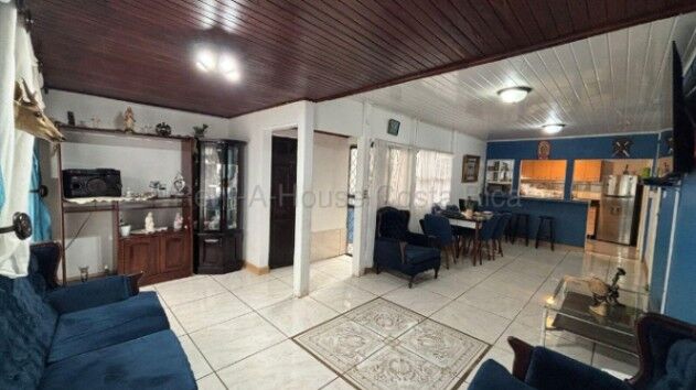 Hermosa casa en venta Concepcion de tres rios en Concepción, La Unión, Cartago — ₡ 48 000 000