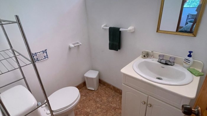 Casa con 6 dormitorios sobre 1794m2 en area fresca in Atenas, Alajuela — $169,500 - Photo 3 of 20