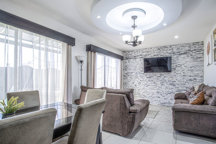 House for sale in condominium in Grecia in Mercedes, Atenas, Alajuela — $185,000 - Photo 2 of 18