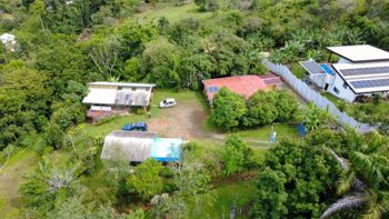 Propiedad Privada con Vistas a las Montañas y Dos Casas en Villa Nueva en El General, Pérez Zeledón, San José — $169,999 - Foto 3 de 37