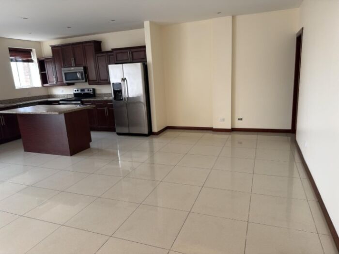 Alquiler de Apartamento en San Rafael de Escazú. RAH 26-633 in San Rafael, Escazú, San José — $2,400