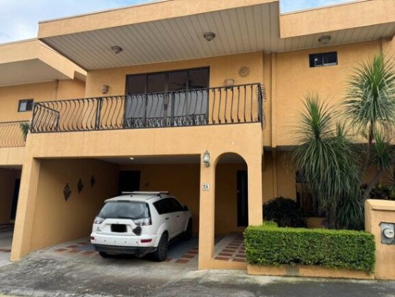 Venta de Casa en Belén, Heredia. RAH 25-1028 en San Antonio, Belén, Heredia — $250,000