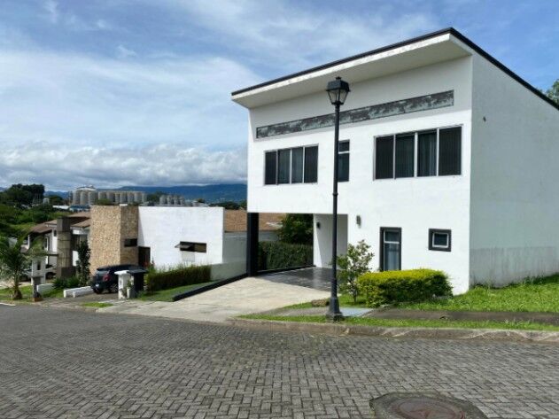 Venta de Casa en Río Segundo, Alajuela. RAH 26-26 in Río Segundo, Alajuela — ₡ 140 000 000
