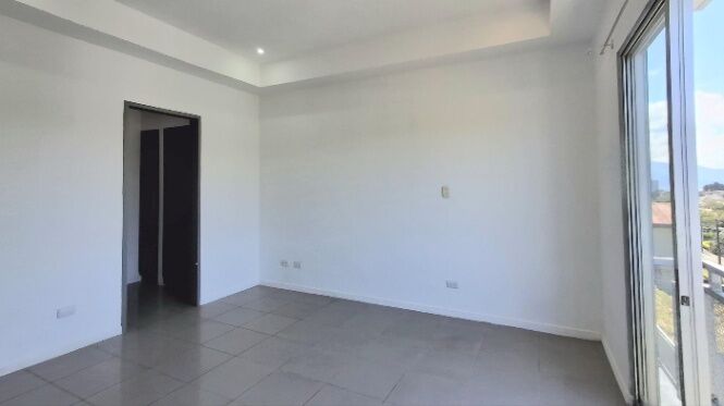 Alquiler de Apartamento en Granadilla de Curridabat.  in Granadilla, Curridabat, San José — $1,400