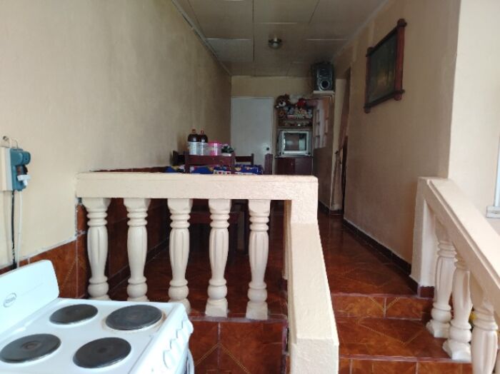 Se vende o cambia hermosa y amplia casa en Santa Teresita, Turrialba, Cartago — ₡ 53 000 000
