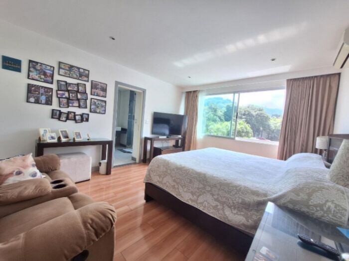 Se vende casa en Santa Ana San José 25-585 en Piedades, Santa Ana, San José — $450,000