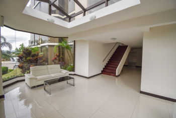 Apartamento en Venta en Bello Horizonte de Escazú in San Rafael, Escazú, San José — $385,000 - Photo 5 of 40