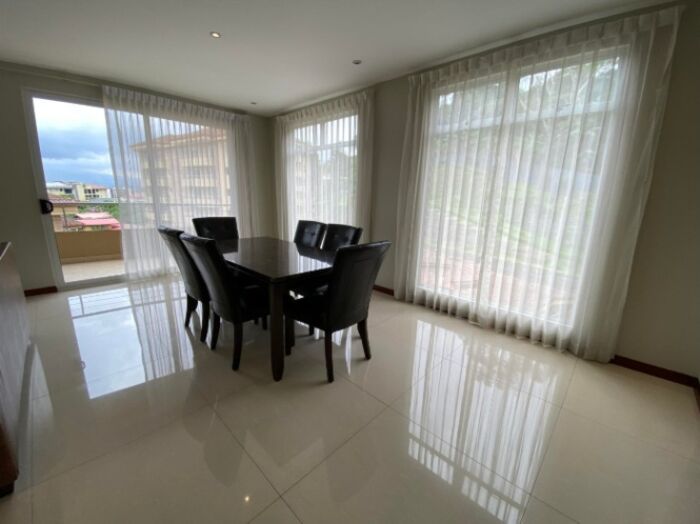 Alquiler de Apartamento en San Rafael de Escazú. RAH 25-1727 in San Rafael, Escazú, San José — $2,300