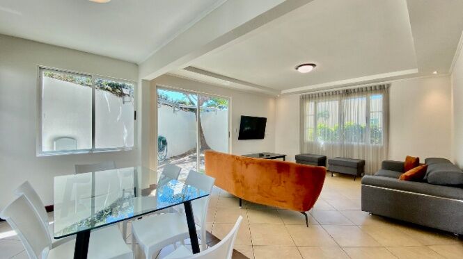 Alquiler de Estupenda Casa en Escazú / OFC Mls. 25-954 in San Rafael, Escazú, San José — $4,200