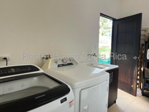 Venta de Casa en Piedades de Santa Ana. RAH 26-1487 en Piedades, Santa Ana, San José — $435,000