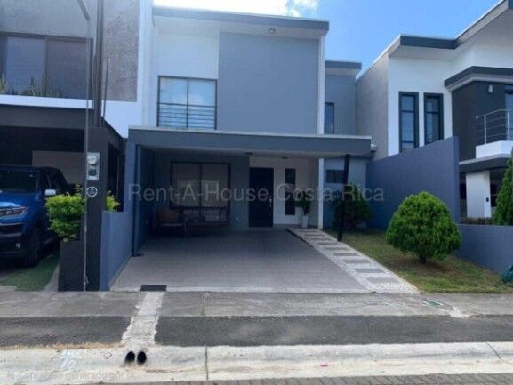 MLS-26-1631 KQ VENTA CASA LA UNION CARTAGO CONTACTENOS AL # 88987222 en San Juan, La Unión, Cartago — ₡ 115 000 000