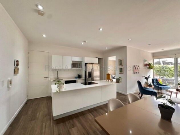 Venta de Apartamento en Escazú, San Rafael. RAH 27-53 en San Rafael, Escazú, San José — $235,000