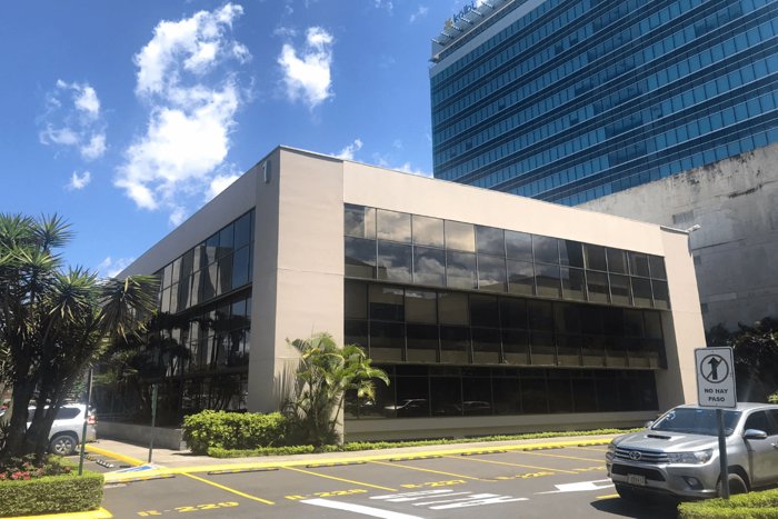 Se vende oficina en Oficentro Ejecutivo La Sabana en San José in Mata Redonda, San José — $280,000
