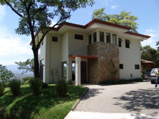 Casa moderna en condominio Ciudad Colon con vistas in Colón, Mora, San José — $550,000