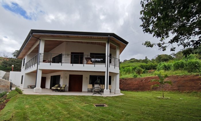 Casa Laurel | Alquiler a largo plazo en San Ramón, Alajuela in San Ramón, Alajuela — $2,000