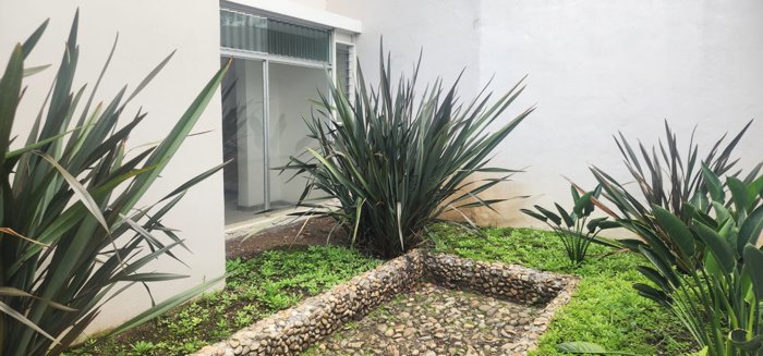 Casa de cuatro habitaciones en Escazú con vistas espectaculares en San Rafael, Escazú, San José — $485,000 - Foto 3 de 35