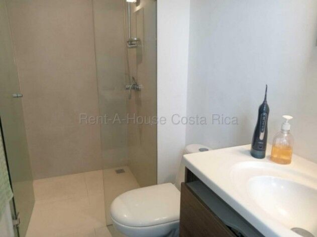 Alquiler de Apartamento Tipo Estudio en Pozos de Santa Ana. RAH 26-2164 in Pozos, Santa Ana, San José — $1,000