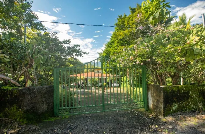 FOR SALE FARM, ALAJUELA, ATENAS, ESCOBAL, MIXED USE, HOUSE, NEGOTIABLE in Escobal, Atenas, Alajuela — $499,000