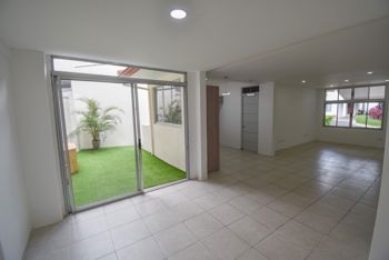 Casa de 3 Habitaciones en Hacienda Colón en Colón, Mora, San José — $1,750 - Foto 2 de 41