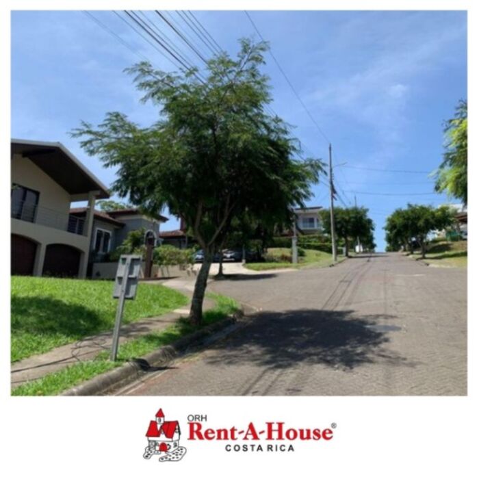 Amplio lote en venta en La Guácima de Alajuela in Guácima, Alajuela — $90,000
