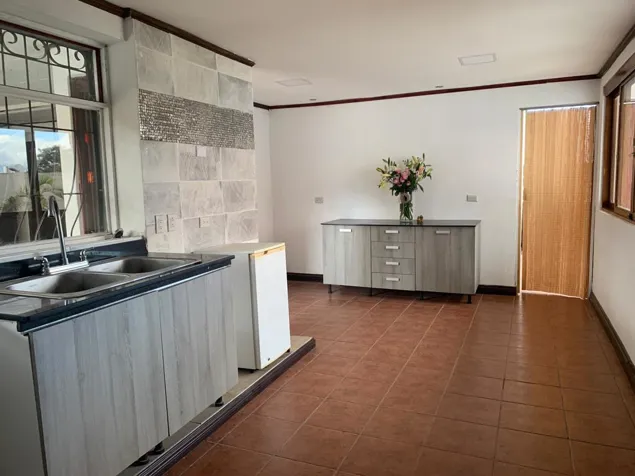 Rental or sale of mixed-use house in San Rafael de Escazú in San Rafael, Escazú, San José — $4,500 - Photo 3 of 13