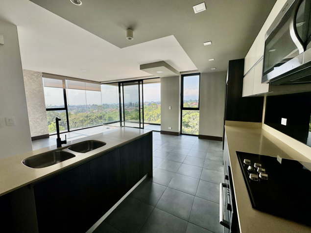 Venta apartamento Curridabat, Condominio Golfside - Para Inversión in Granadilla, Curridabat, San José — $285,000 - Photo 3 of 35
