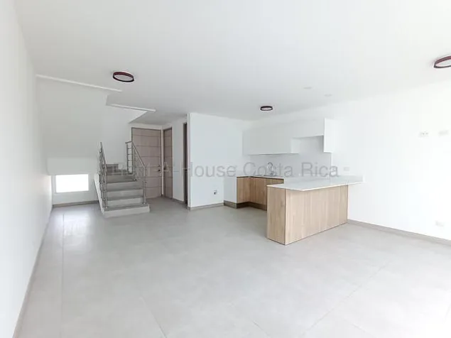 Alquiler de Casa en Santo Domingo-San Vicente, Heredia. RAH 27-465 in San Vicente, Santo Domingo, Heredia — $1,450 - Photo 3 of 20