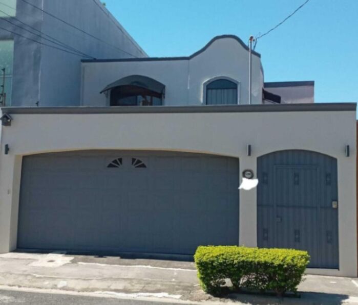 CASA EN VENTA , POZOS DE SANTA ANA, COD#25-1497 in Pozos, Santa Ana, San José — ₡ 145 000 000
