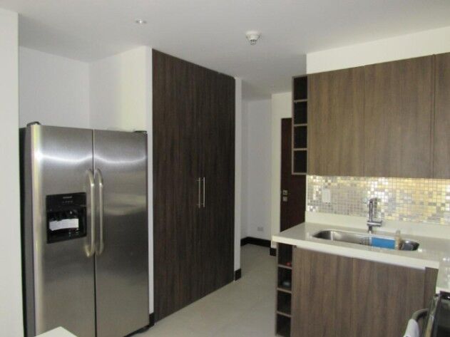 Alquiler de apartamento en condominio Montesol, Santa Ana. RAH 26-338 en Pozos, Santa Ana, San José — $1,000