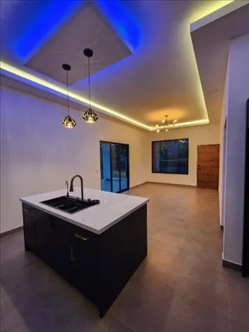 ESPECTACULAR CASA EN RÍO GRANDE DE ATENAS.  en Atenas, Alajuela — $255,000 - Foto 3 de 10