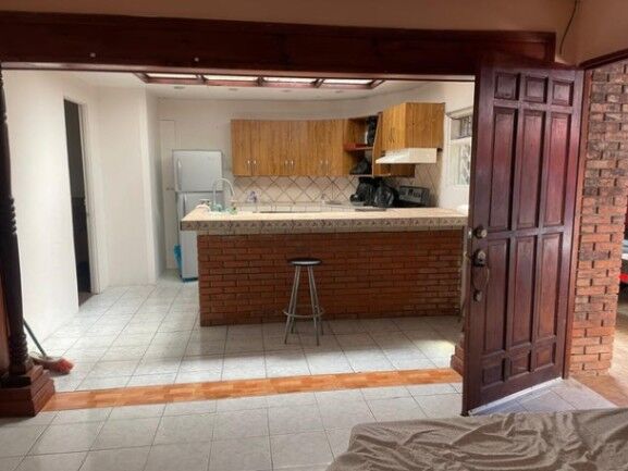 Venta de Local Comercial y Aptos en La Unión, Cartago. RAH 24-1449 en San Diego, La Unión, Cartago — $200,000