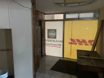 Venta de 2 locales comerciales Centro Colon