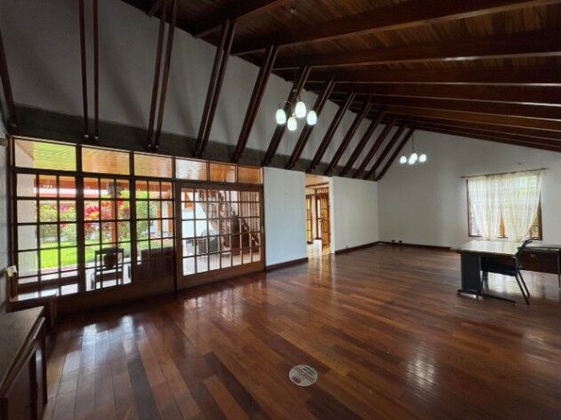 Alquiler de Estupenda Casa en Alajuela / Mls. 26-504 OFC JB en Alajuela — $3,000