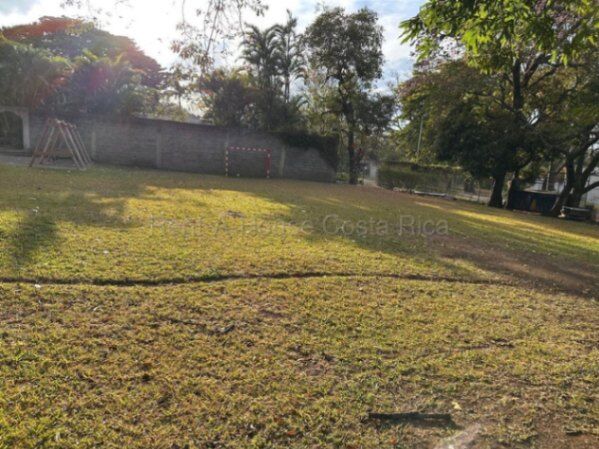 Venta de Lote Plano en Santa Ana. RAH 26-1687 in Santa Ana, San José — $177,000