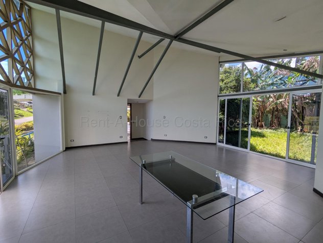 Casa en Alquiler en Hacienda Los Reyes, La Guacima Alajuela en Guácima, Alajuela — $1,500 - Foto 3 de 13