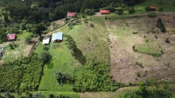 Loma Vista Volcán Miravalles en Bijagua, Upala, Alajuela — 38 000 000 ₡ - Foto 5 de 10