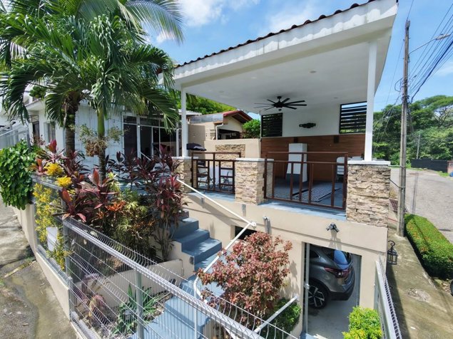 Casa Estilo Americano (Container Home) en Venta in Barranca, Puntarenas — ₡ 80 000 000