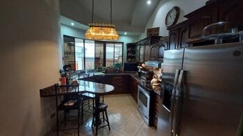 Venta de Casa en Guadalupe-Mata de Plátano, San José. RAH 26-1184 en Mata de Plátano, Goicoechea, San José — $350,000 - Foto 5 de 18