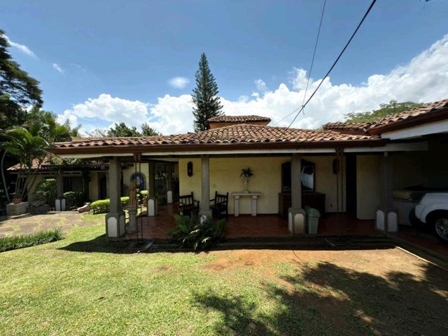 CASA NEOCOLONIAL GUACHIPELIN DE ESCAZU in San Rafael, Escazú, San José — $1,200,000 - Photo 3 of 55
