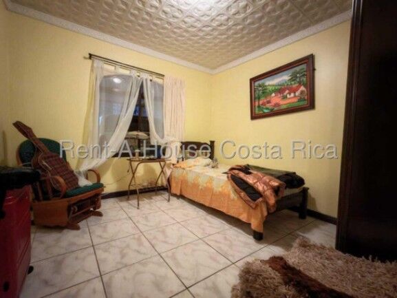 MLS-26-1426 KQ VENTA CASA SAN JOSE ALAJUELA CONTACTENOS AL # 88987222 en San José, Alajuela — ₡ 75 000 000