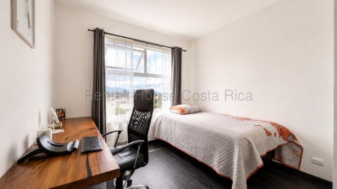 Venta | Apartamento de 2 habitaciones en Torres de Granadilla #26-2173 GS en Granadilla, Curridabat, San José — $185,000