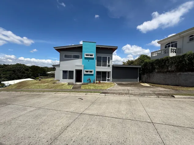 Alquiler/Venta de casa en Condominio Palma Real, Grecia, Alajuela en Grecia, Alajuela — ₡ 130 000 000 - Foto 2 de 36