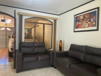 Venta de Casa en Pozos de Santa Ana. RAH 26-2024 en Pozos, Santa Ana, San José — 106 000 000 ₡ - Foto 4 de 16